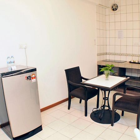 קוטה קינבלו Promenade Service Apartment מראה חיצוני תמונה