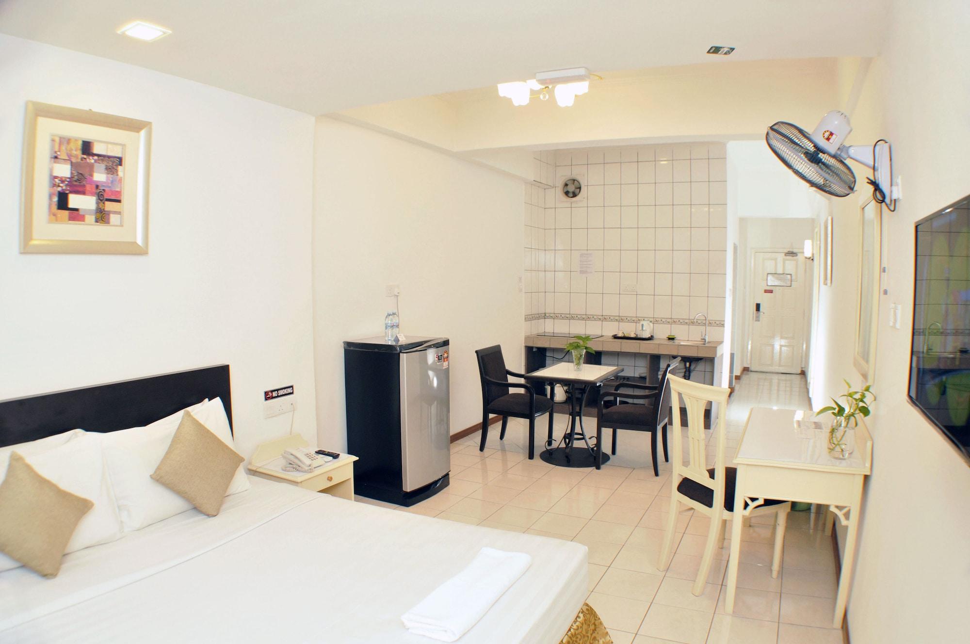 קוטה קינבלו Promenade Service Apartment מראה חיצוני תמונה