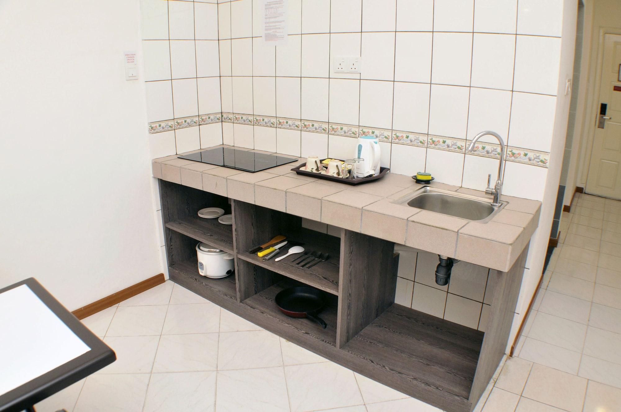 קוטה קינבלו Promenade Service Apartment מראה חיצוני תמונה