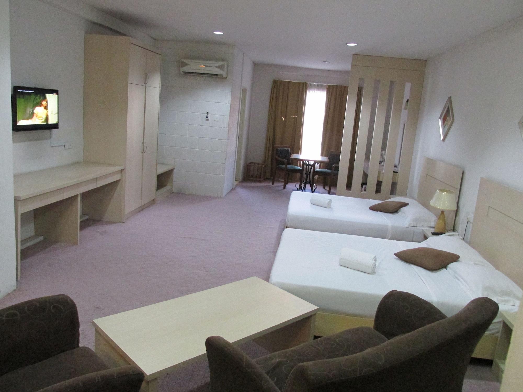 קוטה קינבלו Promenade Service Apartment מראה חיצוני תמונה